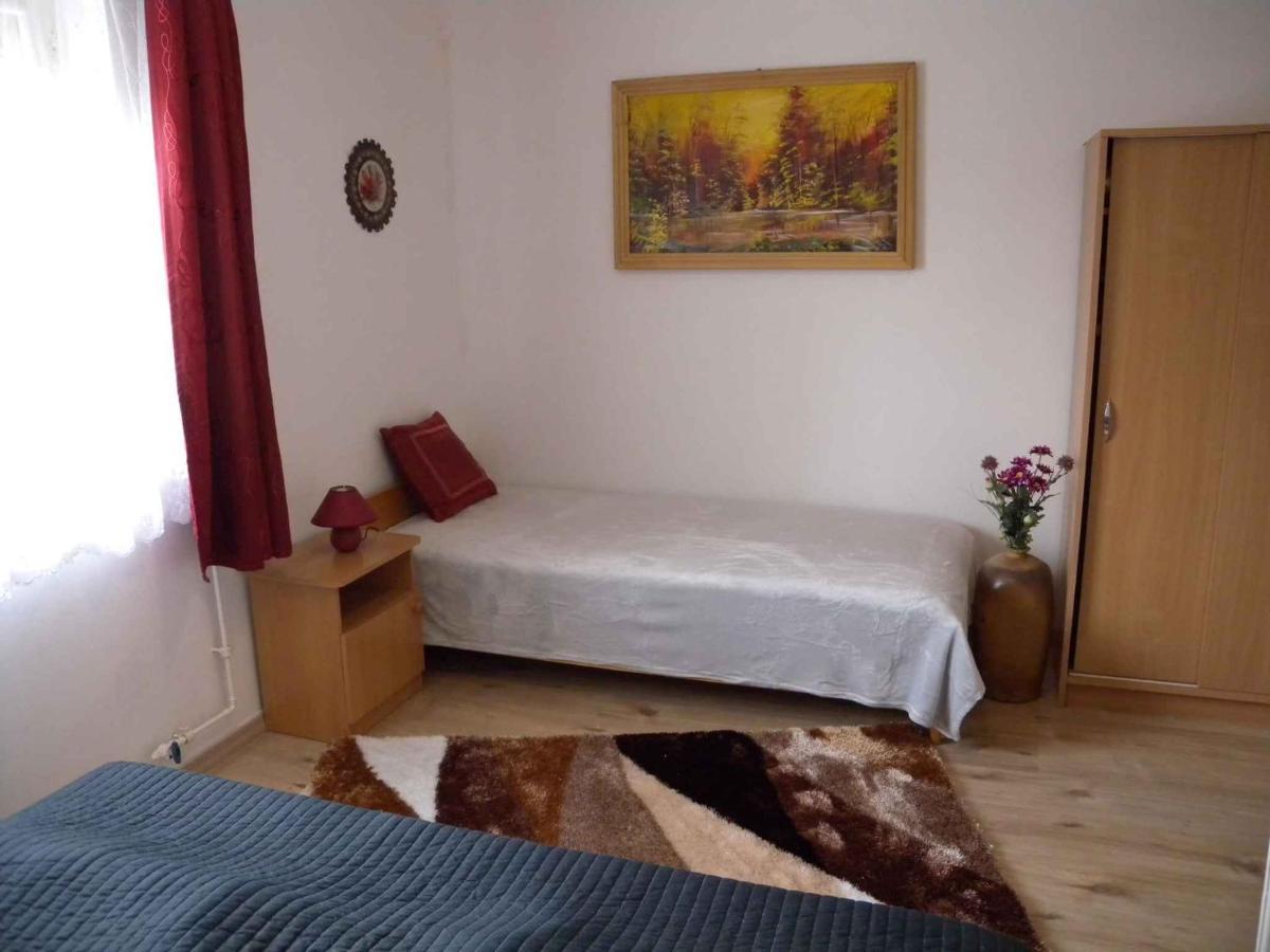 Apartments In Balatonkeresztur 37924 エクステリア 写真