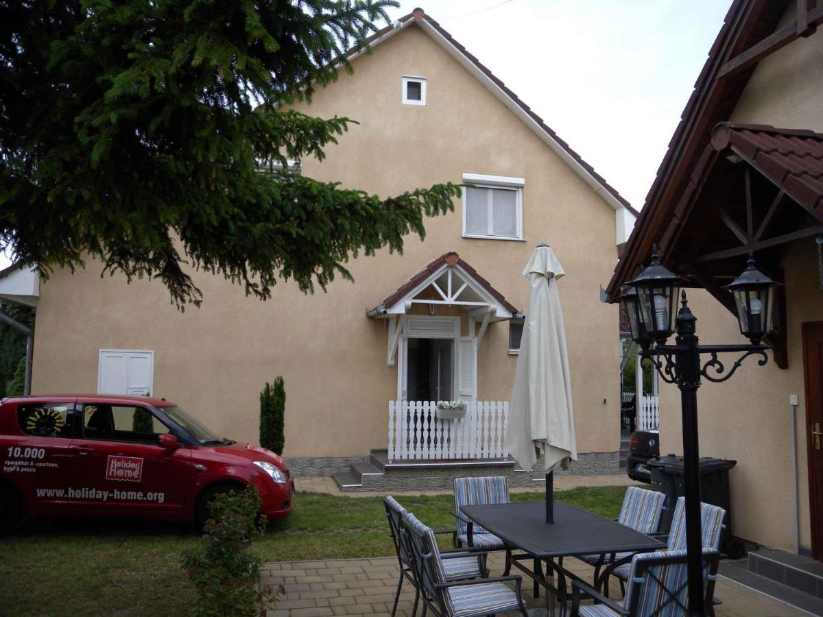 Apartments In Balatonkeresztur 37924 エクステリア 写真