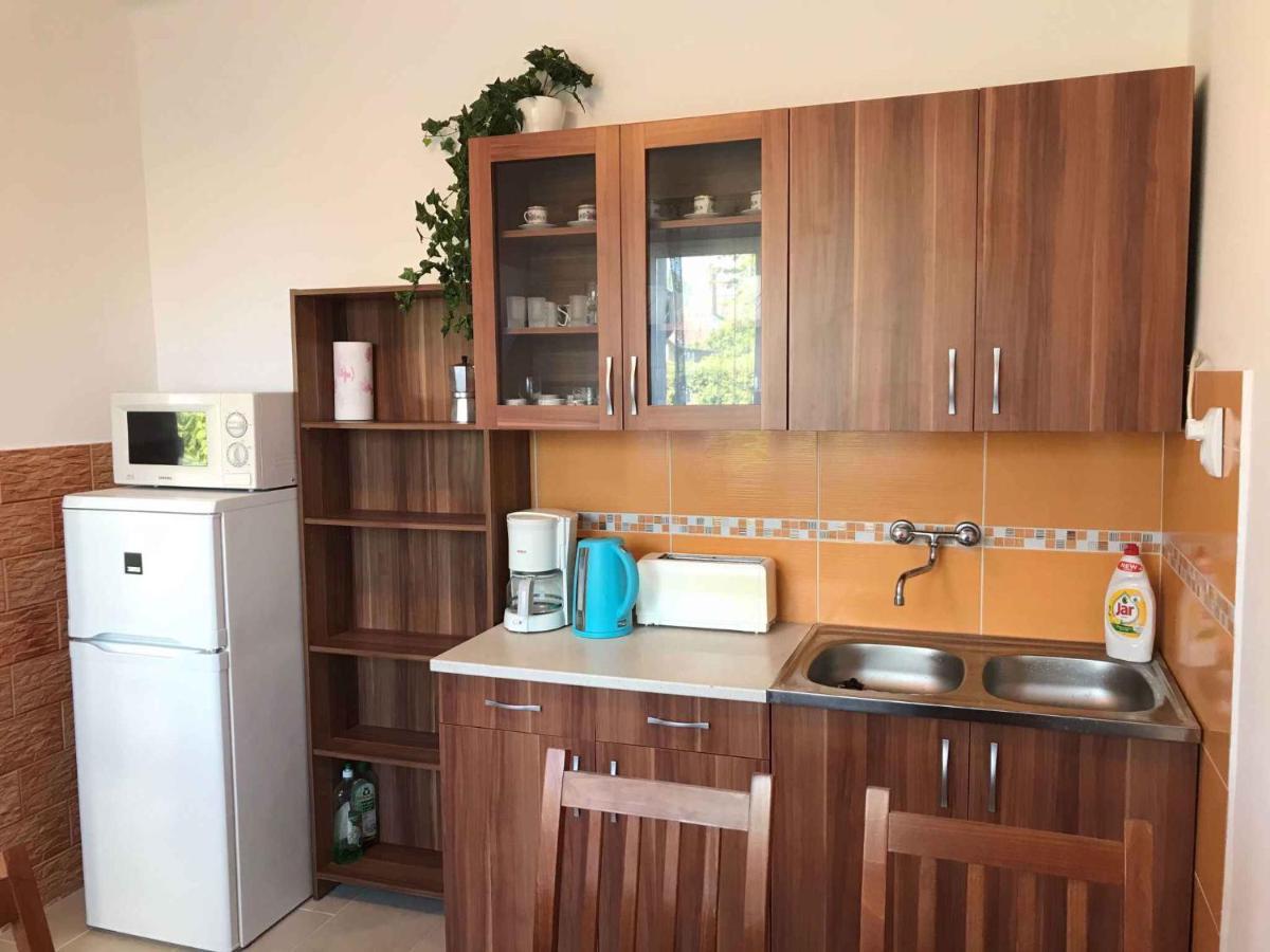 Apartments In Balatonkeresztur 37924 エクステリア 写真