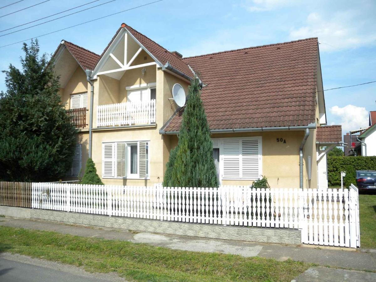 Apartments In Balatonkeresztur 37924 エクステリア 写真
